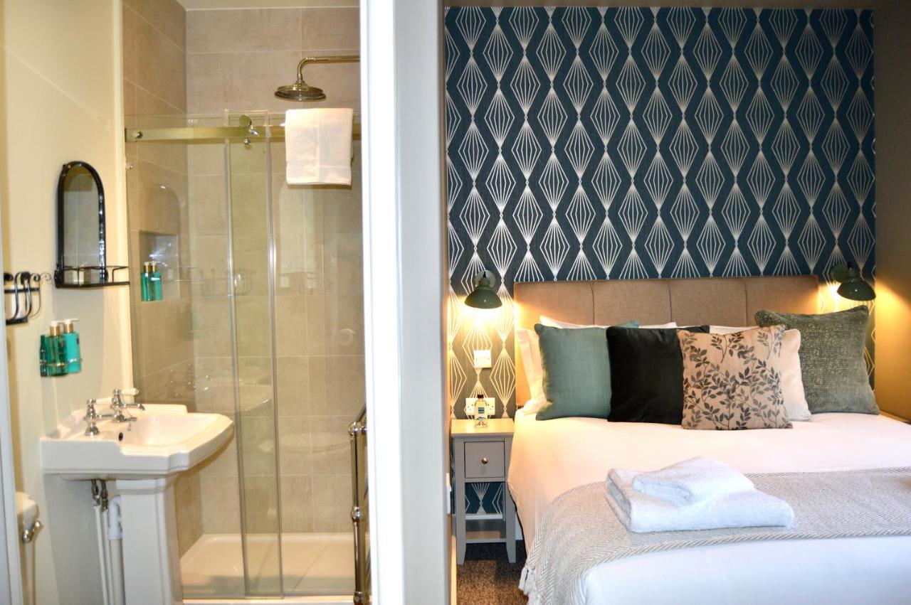The Nest Hotel & Restaurant Питерсфилд Экстерьер фото